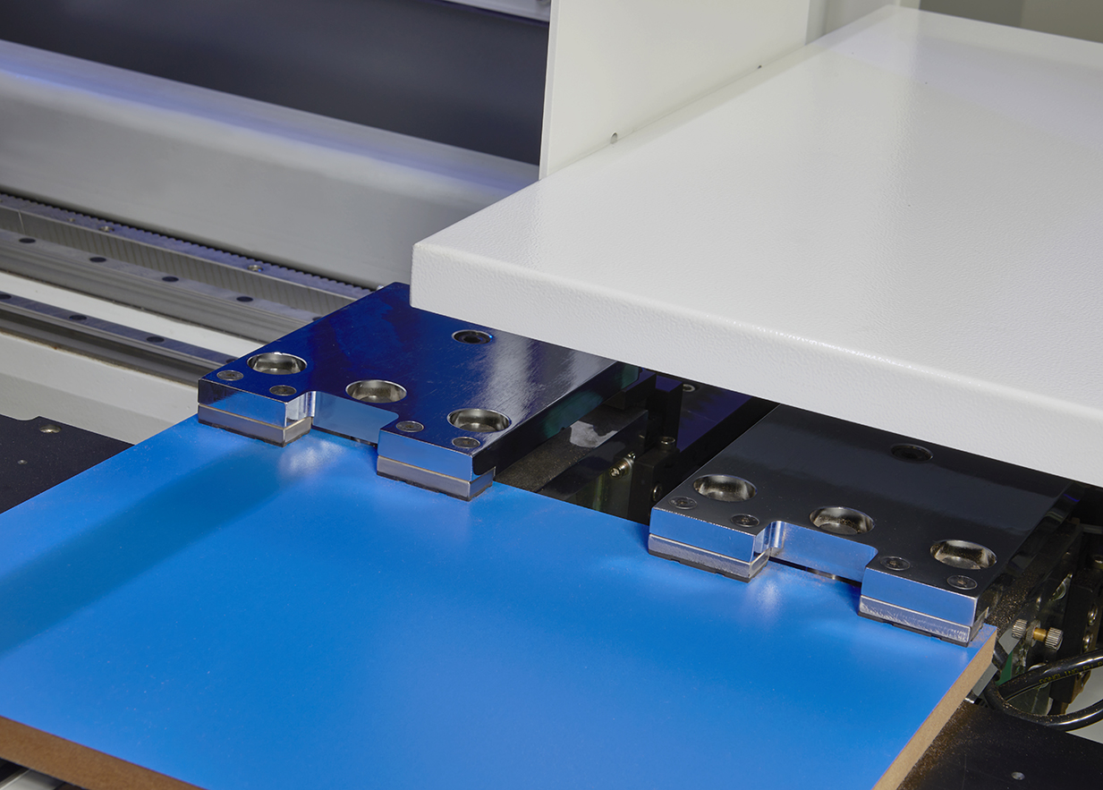 自動側(cè)靠裝置 鉆銑總成