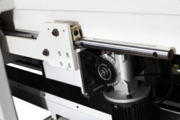 鋸座滑動機(jī)構(gòu)